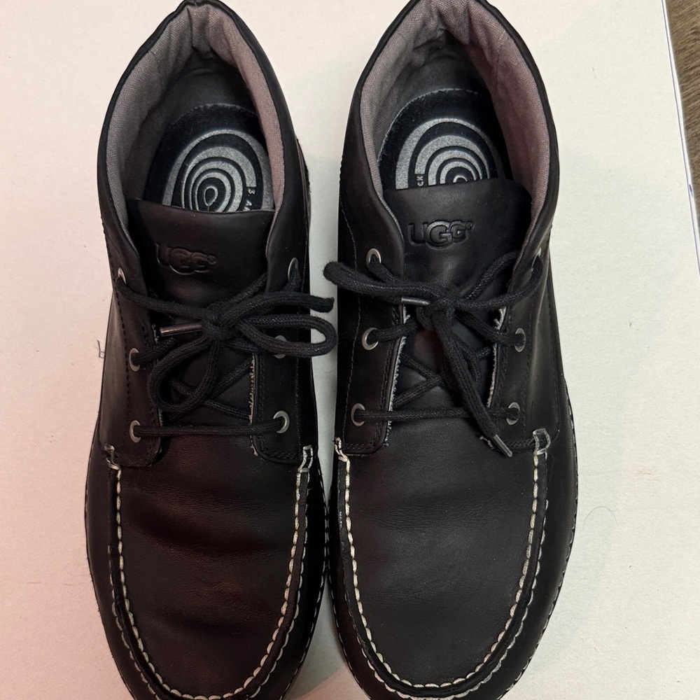 UGG Men's Black Leather Boat Shoes Size 10